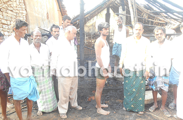 ಕುರಿ ಕೊಟ್ಟಿಗೆಗೆ ಬೆಂಕಿ: ಟ್ರ್ಯಾಕ್ಟರ್ ಸುಟ್ಟು, ಓರ್ವನಿಗೆ ಗಾಯ